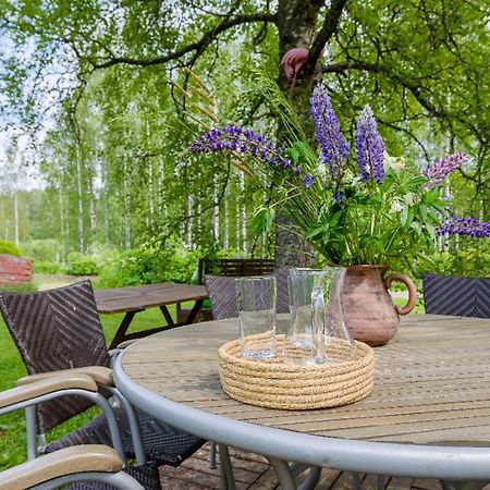 Poppelstrand Nuuksio, Pet Friendly Guest Apartment Екстер'єр фото