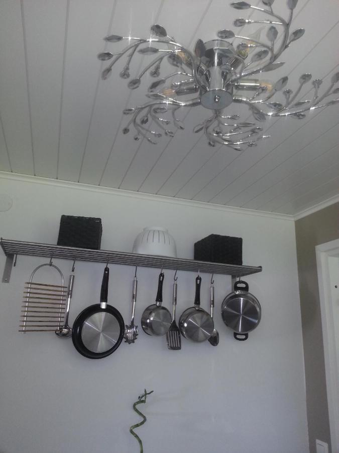 Poppelstrand Nuuksio, Pet Friendly Guest Apartment Екстер'єр фото