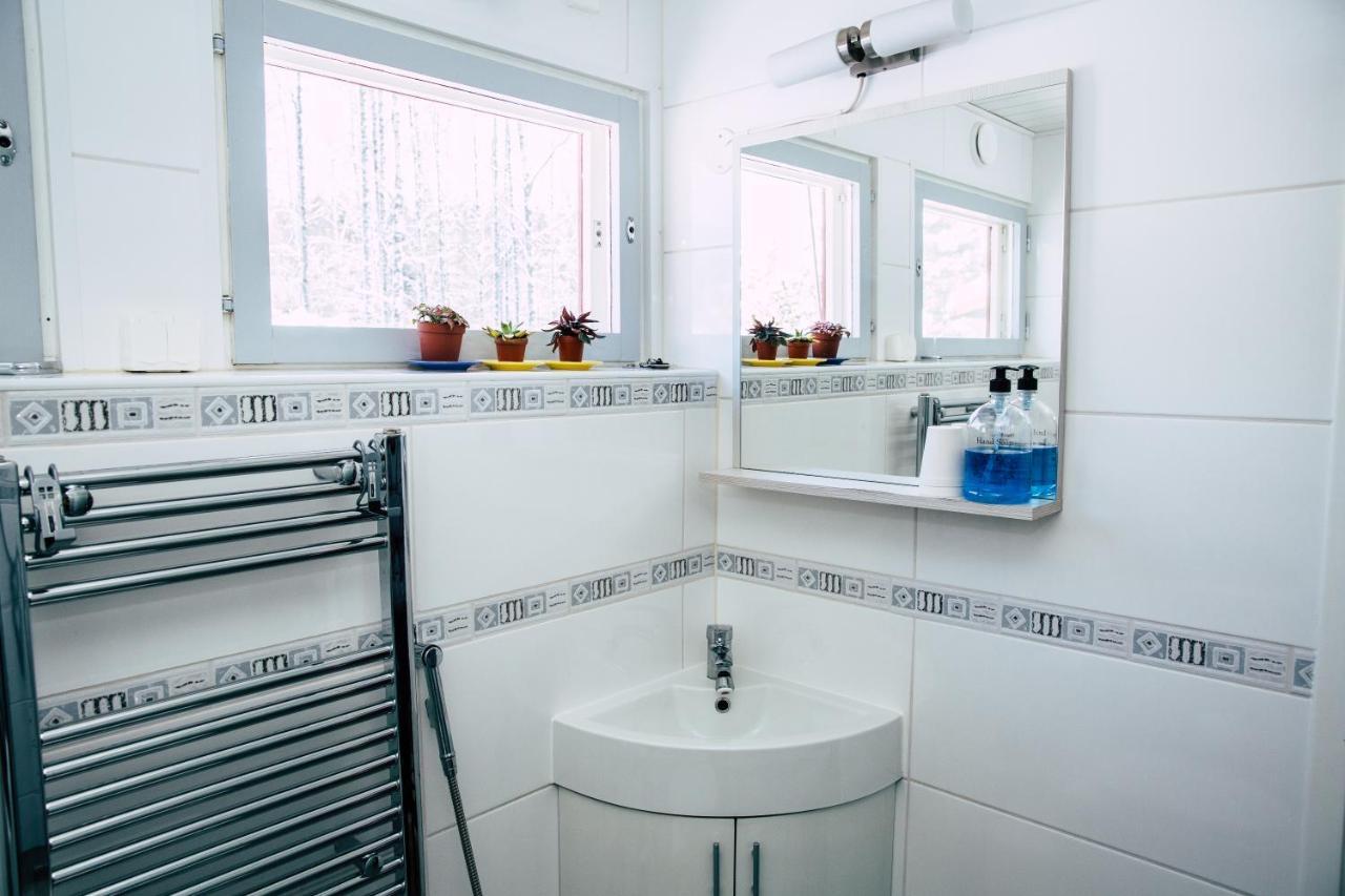 Poppelstrand Nuuksio, Pet Friendly Guest Apartment Екстер'єр фото